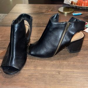 Black peep toe block heels